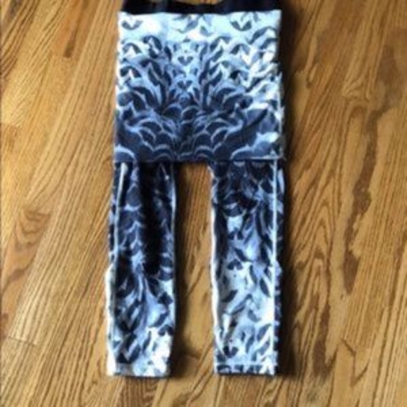 Lululemon Special Edition Angel Wing Pant Size 4 - Picture 4 of 5
